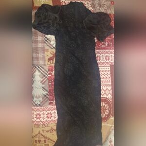 Elegant Black Velvet Long Sleeve Dress